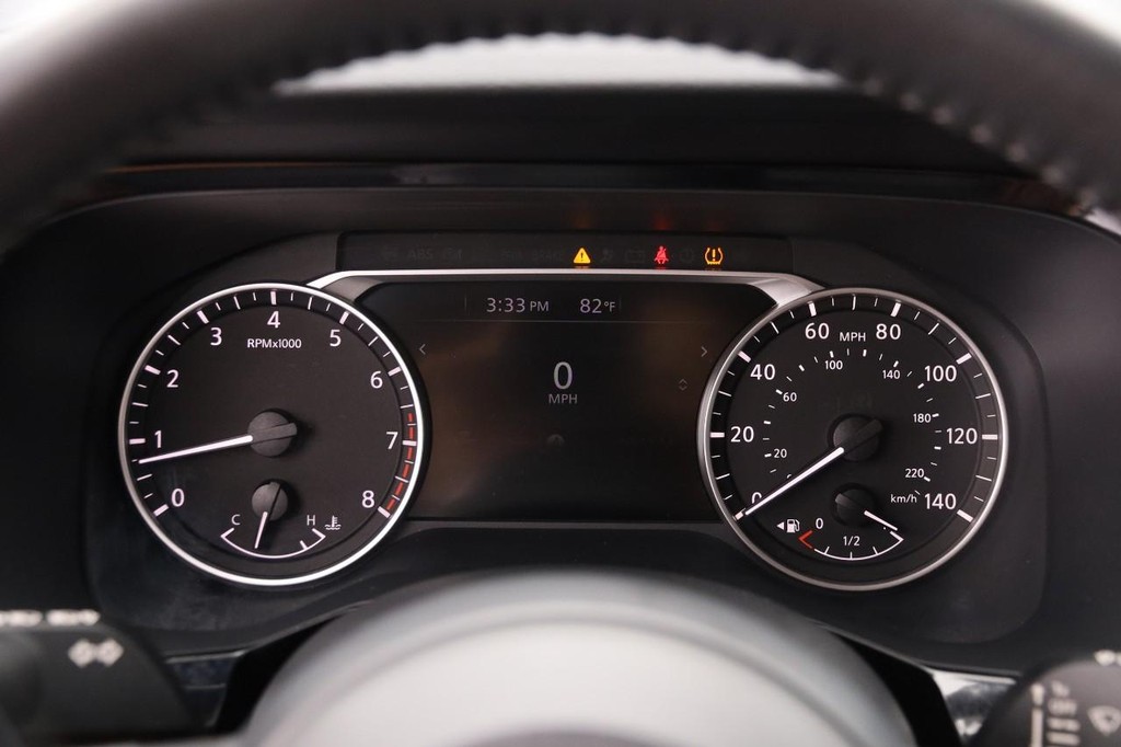 Nissan Pathfinder Vehicle Image 16