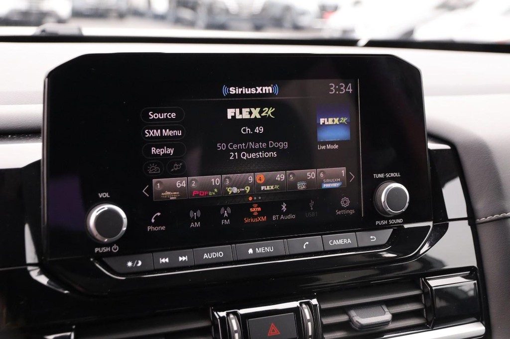 Nissan Pathfinder Vehicle Image 19