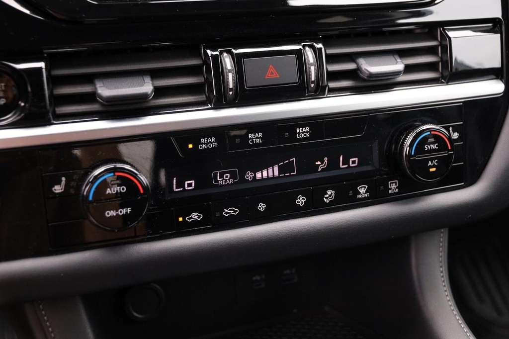 Nissan Pathfinder Vehicle Image 21