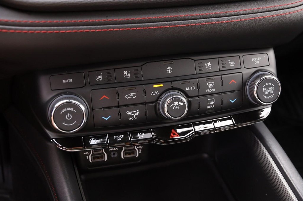 Dodge Durango Vehicle Image 18