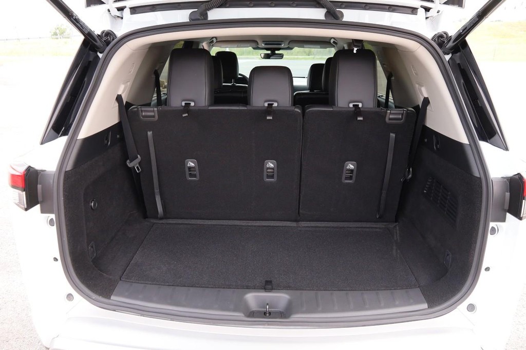 Nissan Pathfinder Vehicle Image 07