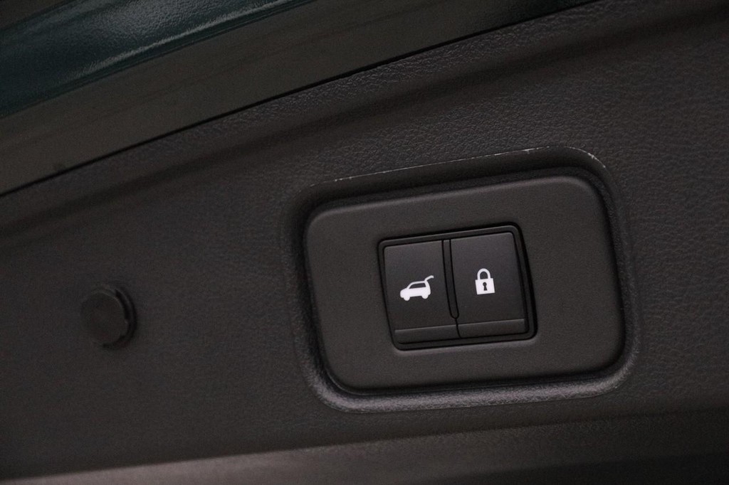 Nissan Pathfinder Vehicle Image 08