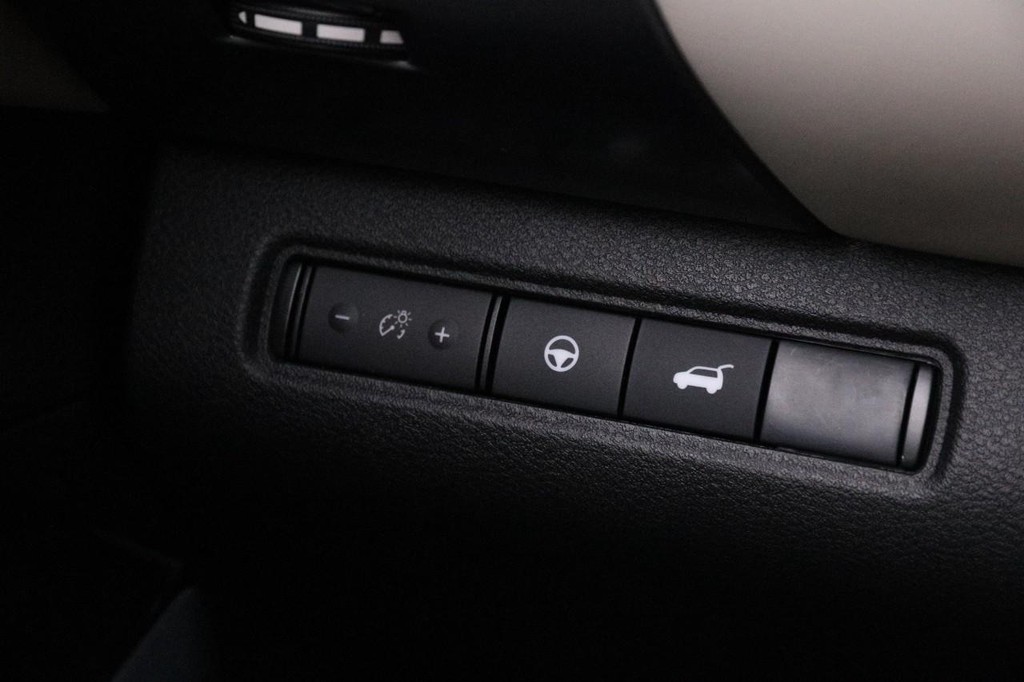 Nissan Pathfinder Vehicle Image 23