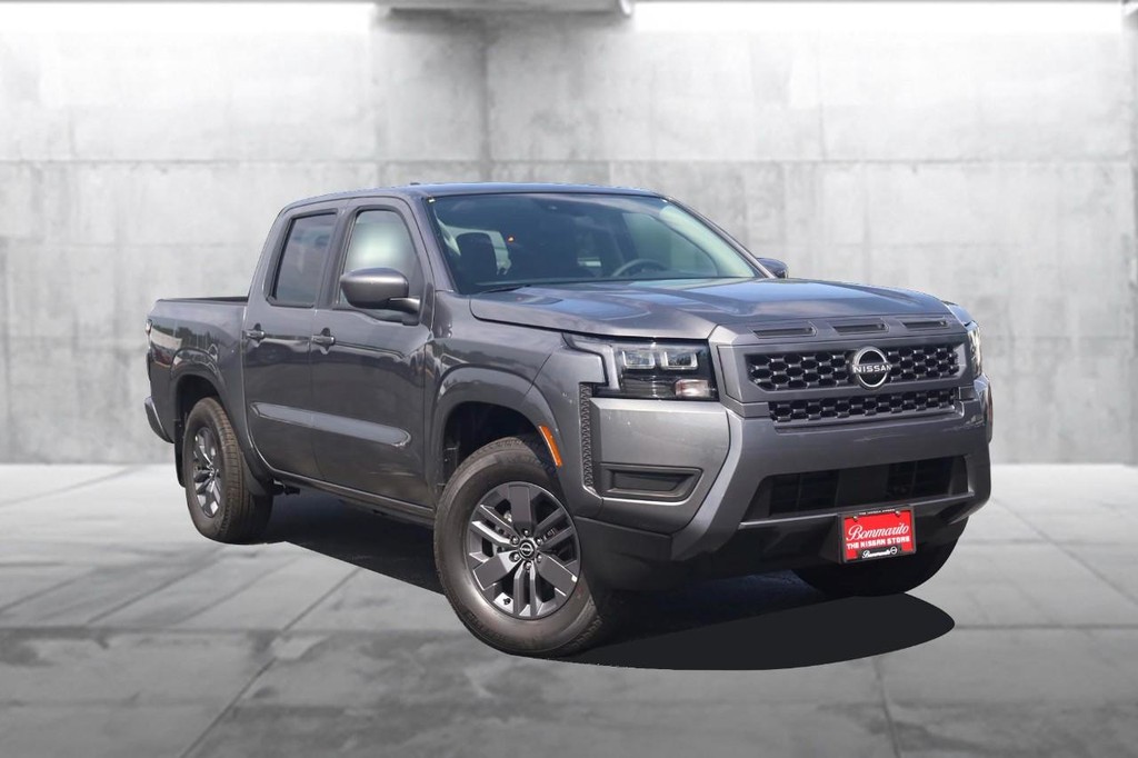 Nissan Frontier Vehicle Image 02