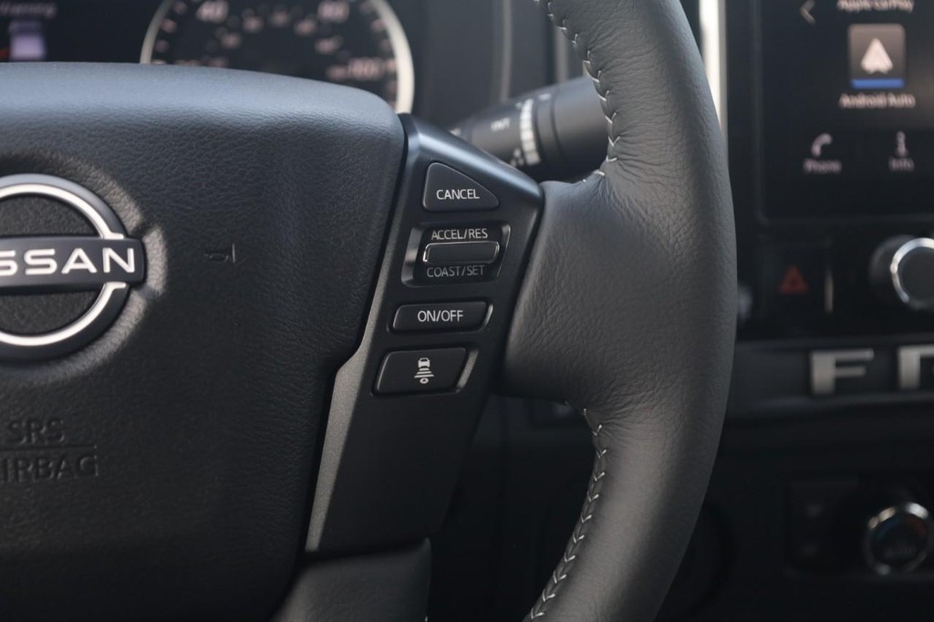 Nissan Frontier Vehicle Image 09