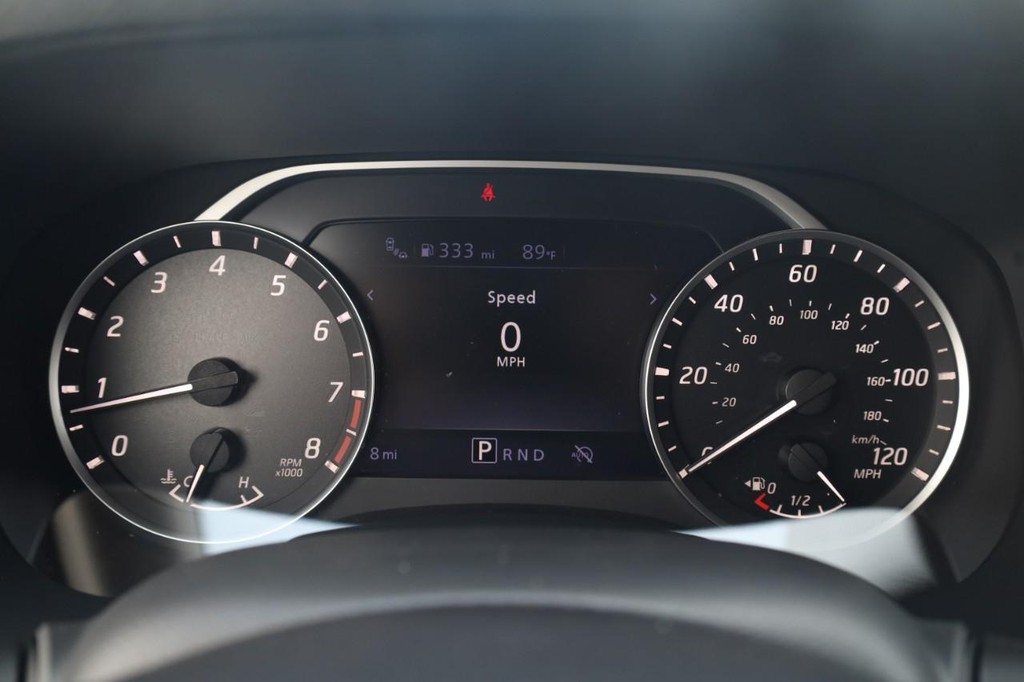 Nissan Frontier Vehicle Image 13