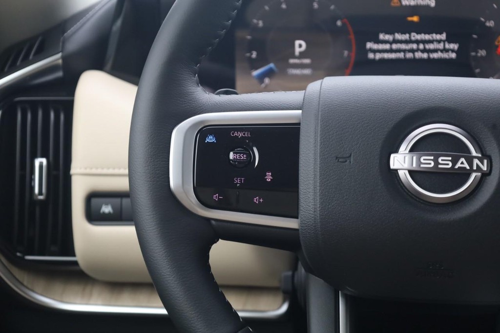 Nissan Armada Vehicle Image 10
