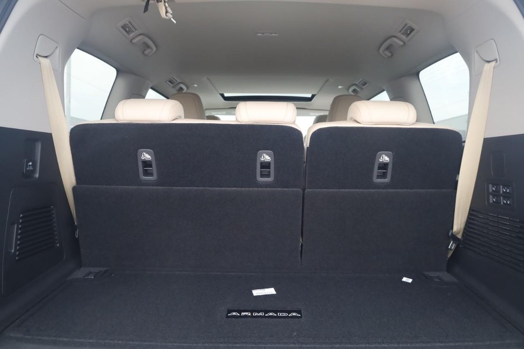 Nissan Armada Vehicle Image 24