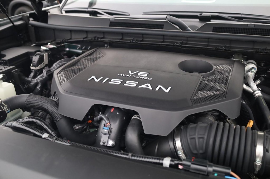 Nissan Armada Vehicle Image 26