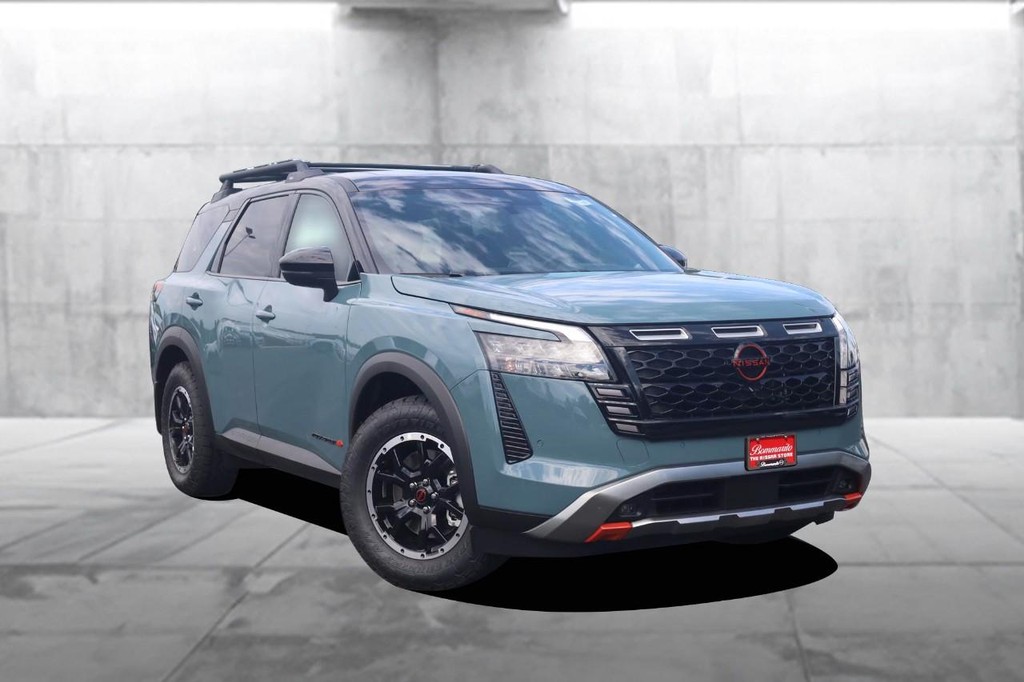 Nissan Pathfinder Vehicle Image 02