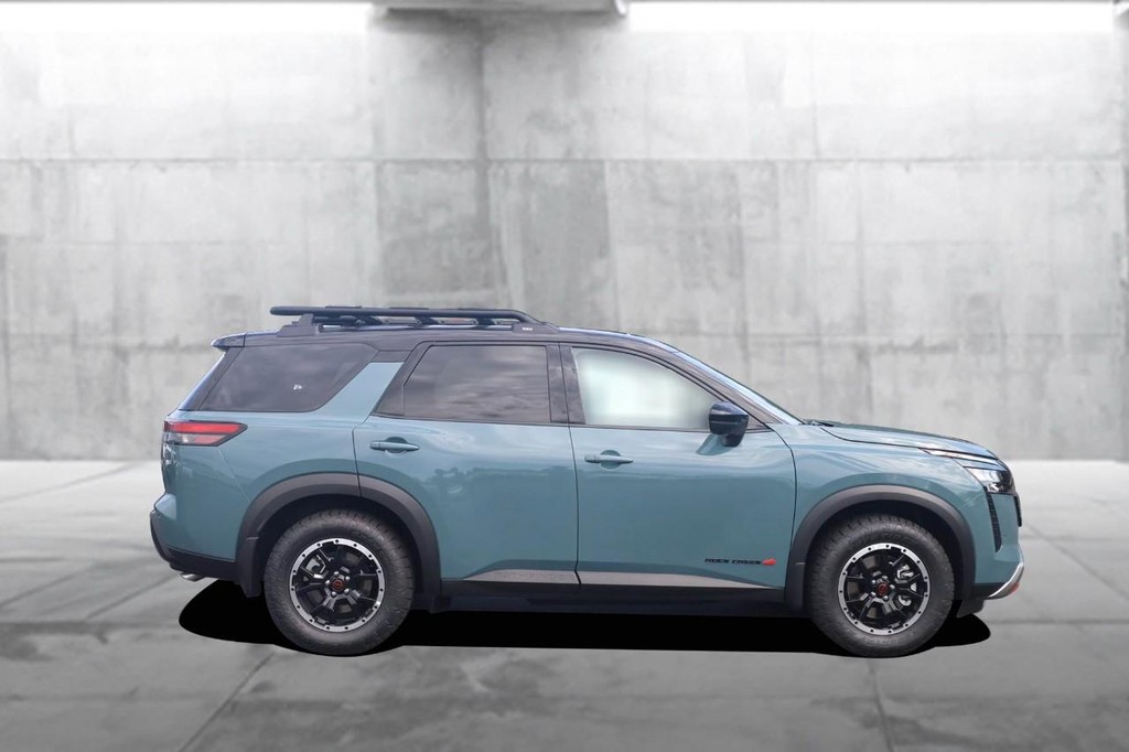 Nissan Pathfinder Vehicle Image 05