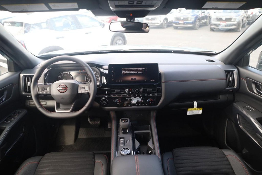 Nissan Pathfinder Vehicle Image 07