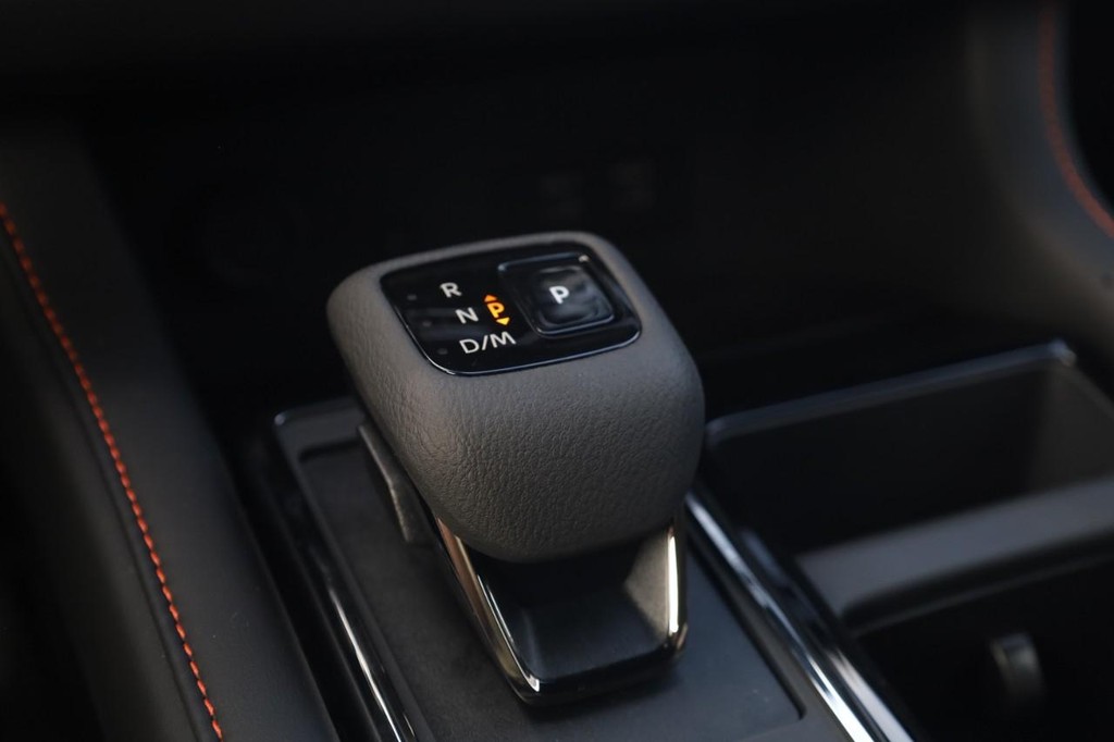 Nissan Pathfinder Vehicle Image 19