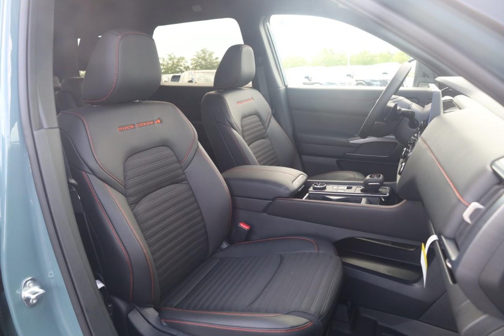 Nissan Pathfinder Vehicle Image 21