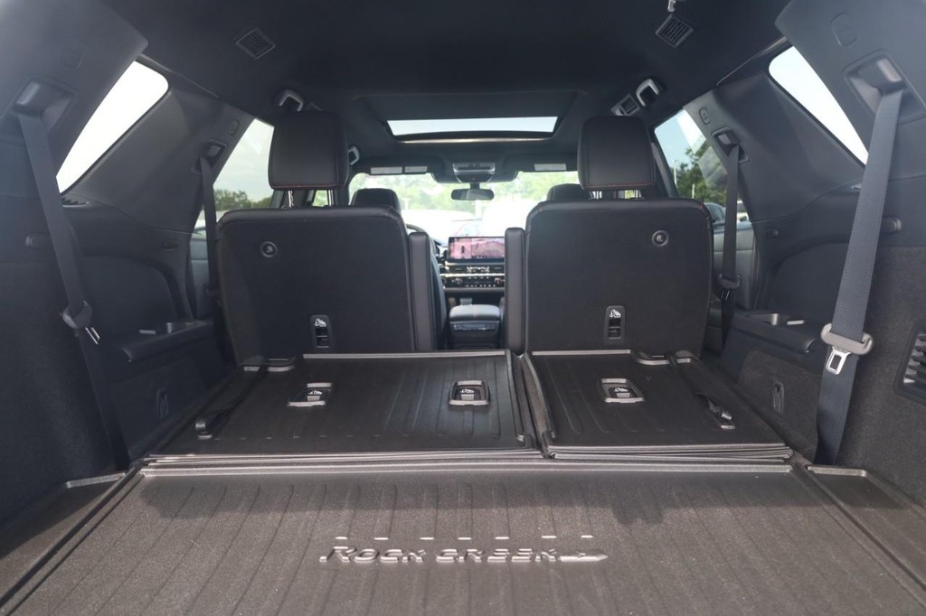 Nissan Pathfinder Vehicle Image 26