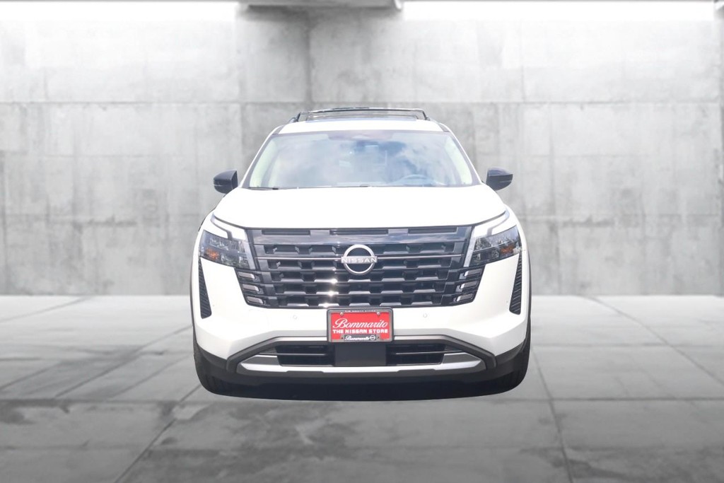 Nissan Pathfinder Vehicle Image 04