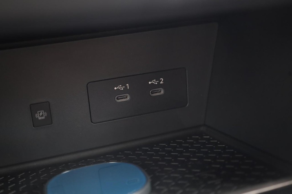 Nissan Pathfinder Vehicle Image 18