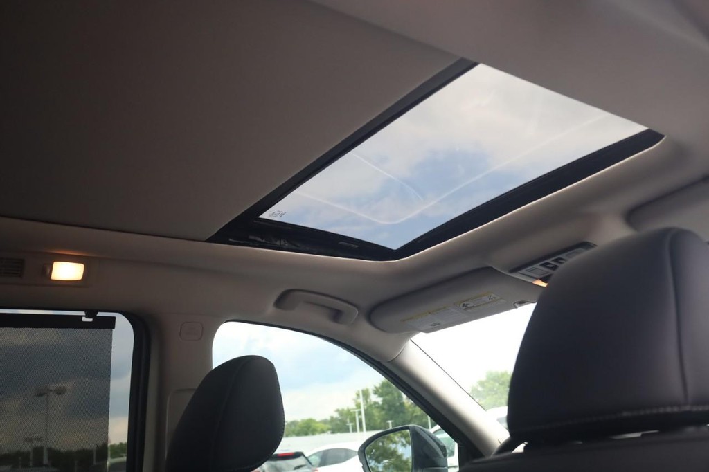 Nissan Pathfinder Vehicle Image 25