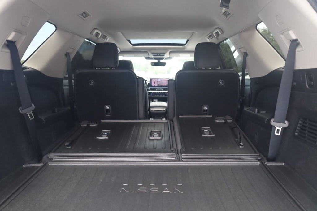 Nissan Pathfinder Vehicle Image 27