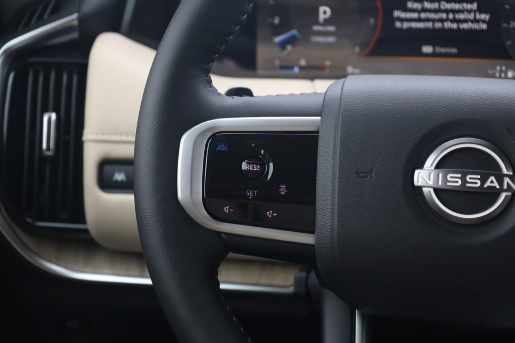 Nissan Armada Vehicle Image 10