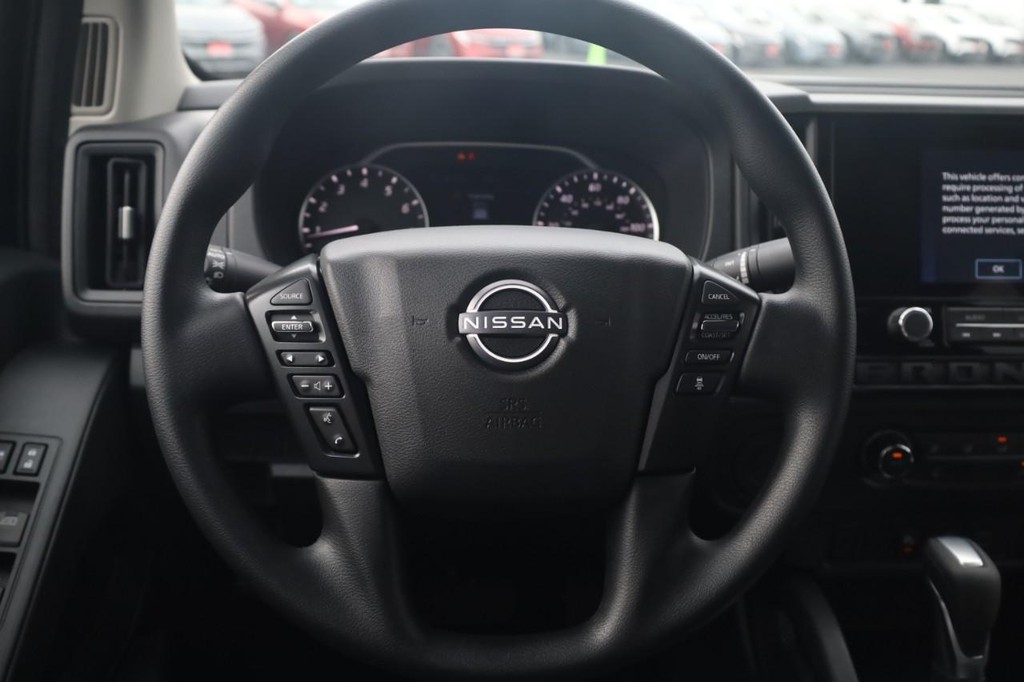 Nissan Frontier Vehicle Image 08