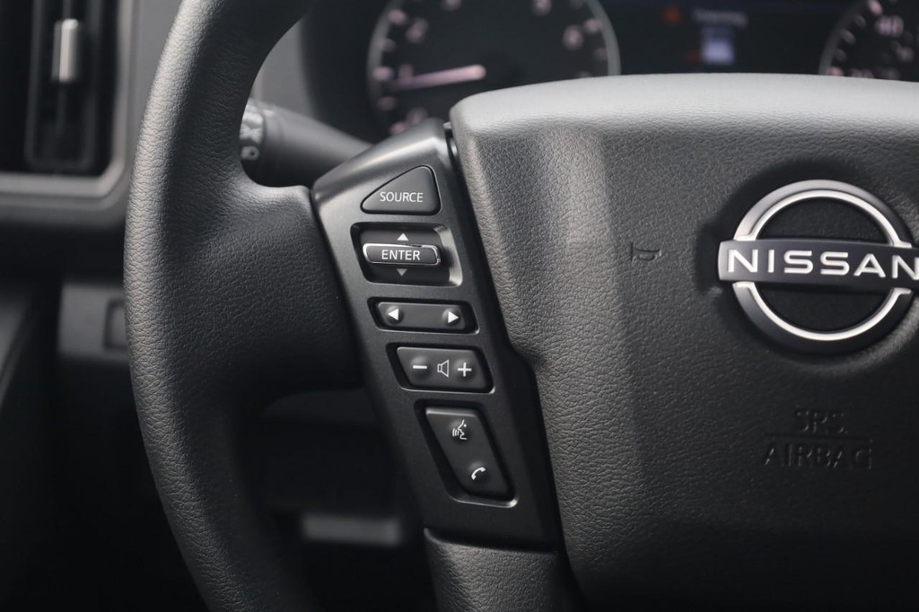 Nissan Frontier Vehicle Image 10