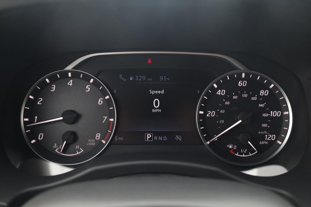 Nissan Frontier Vehicle Image 13