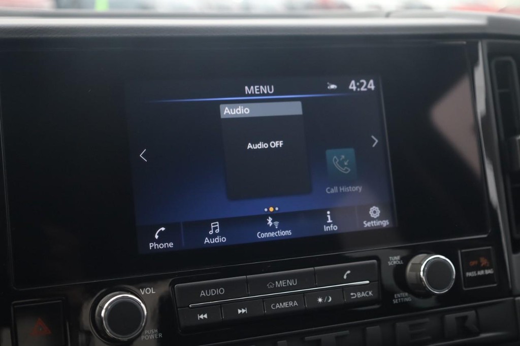 Nissan Frontier Vehicle Image 14