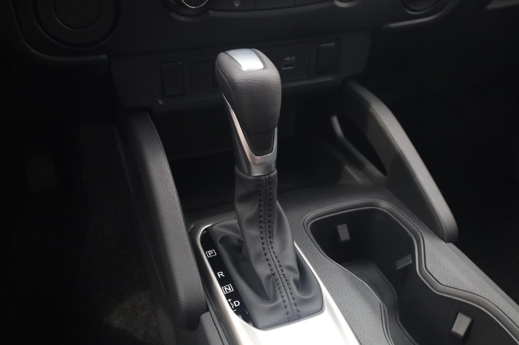 Nissan Frontier Vehicle Image 18