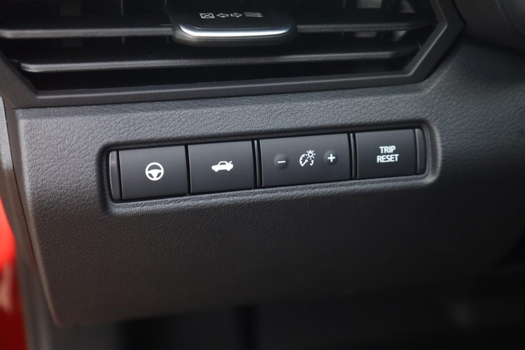 Nissan Altima Vehicle Image 12