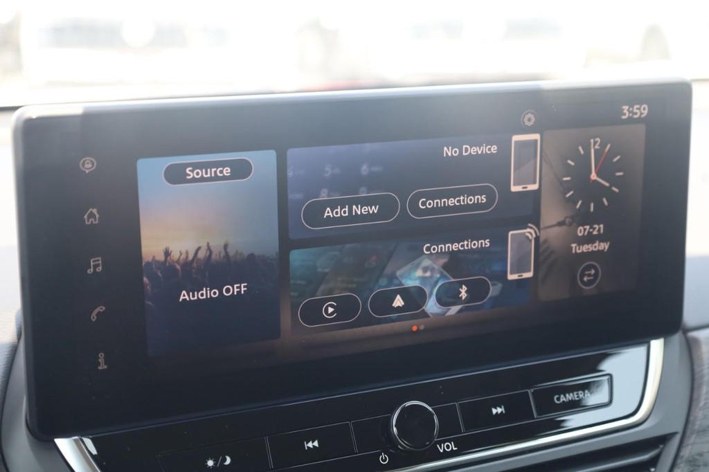 Nissan Altima Vehicle Image 14