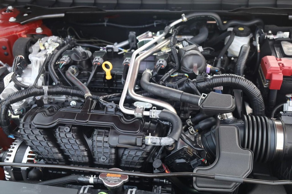 Nissan Altima Vehicle Image 23