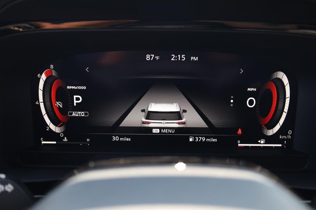 Nissan Pathfinder Vehicle Image 12