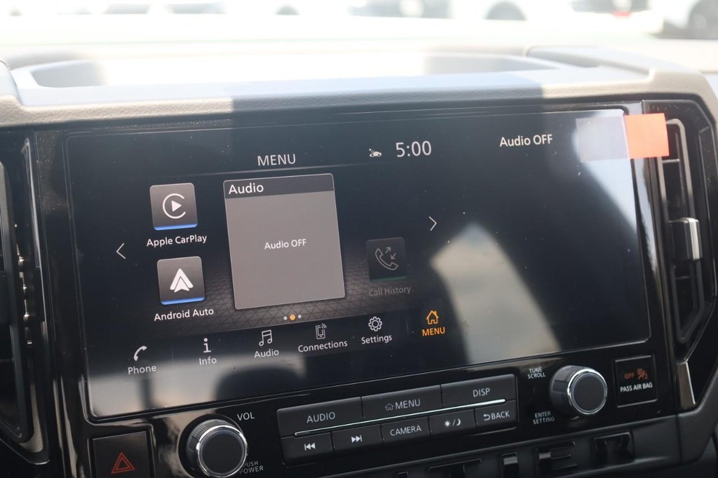Nissan Frontier Vehicle Image 14