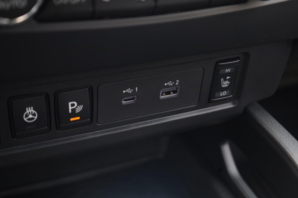 Nissan Frontier Vehicle Image 17