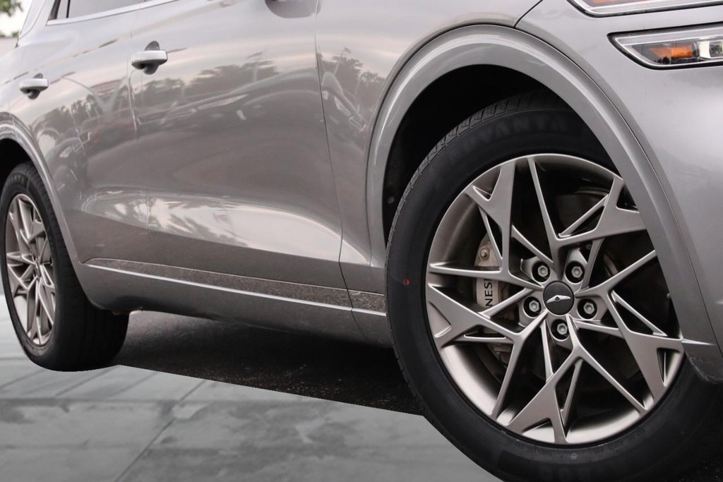 Genesis GV70 Vehicle Image 03