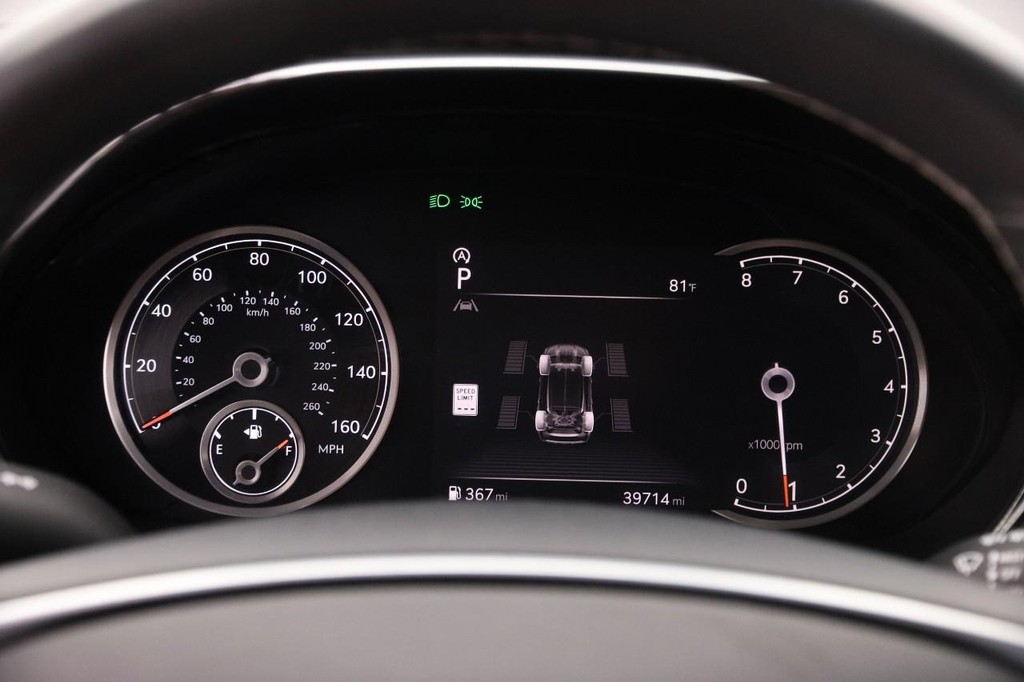 Genesis GV70 Vehicle Image 14