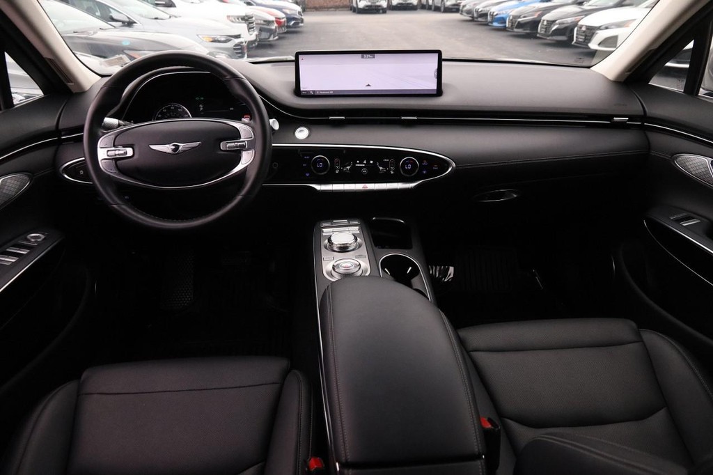 Genesis GV70 Vehicle Image 23