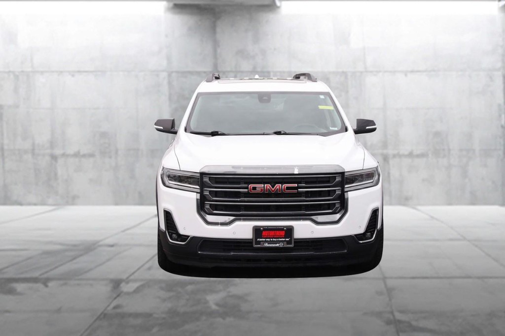 GMC Acadia Vehicle Image 04