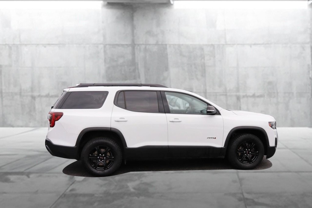 GMC Acadia Vehicle Image 05