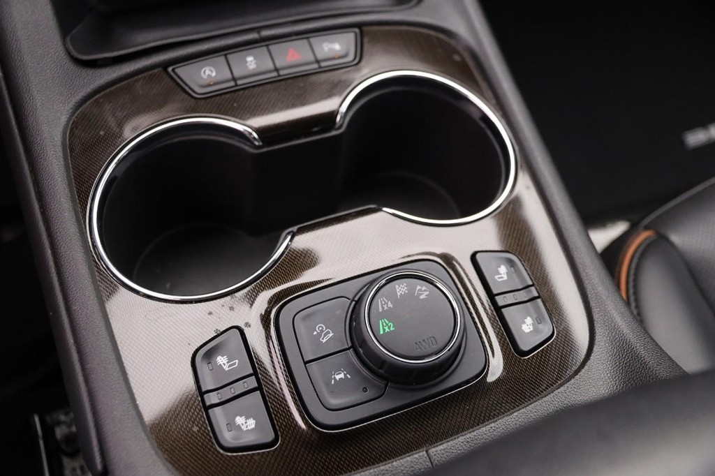 GMC Acadia Vehicle Image 22