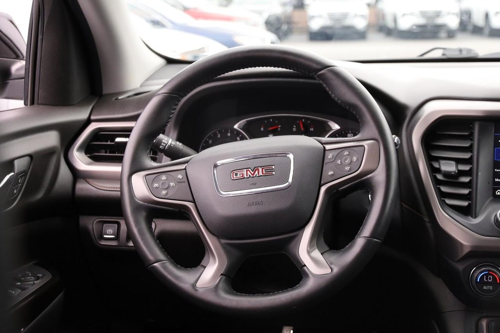 GMC Acadia Vehicle Image 26