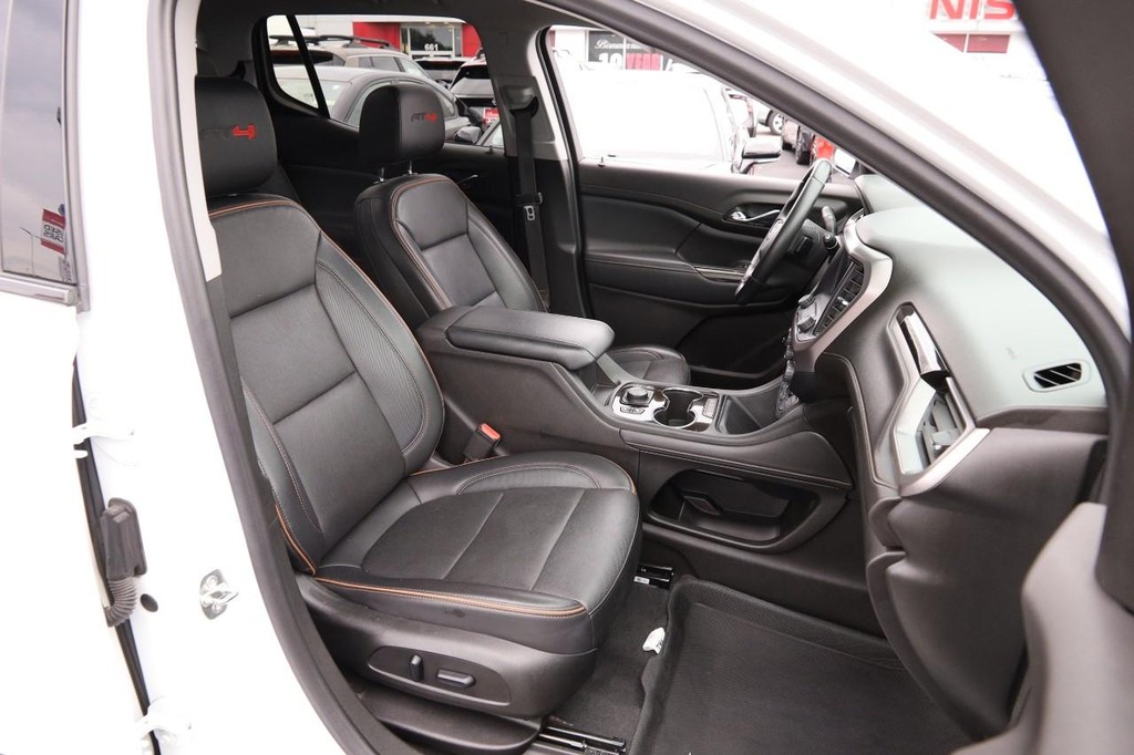 GMC Acadia Vehicle Image 29