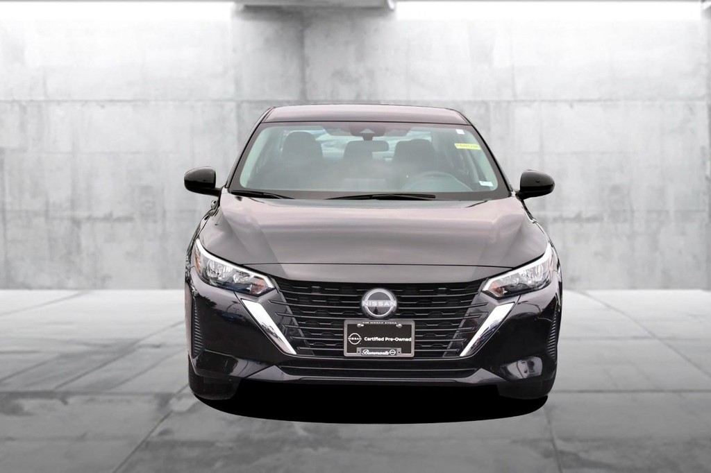 Nissan Sentra Vehicle Image 04