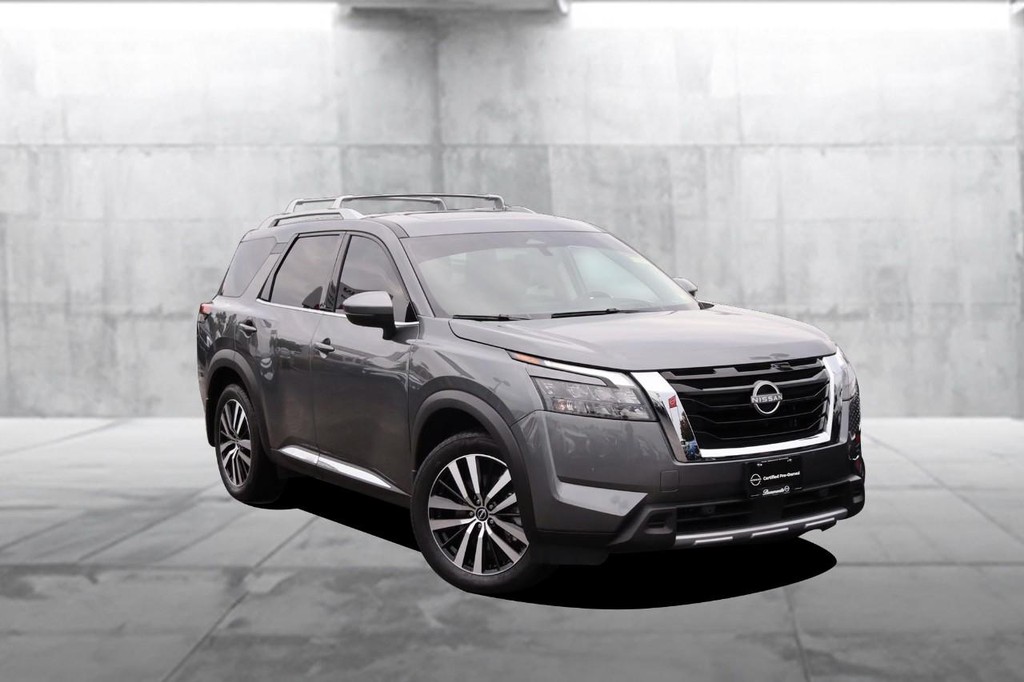 Nissan Pathfinder Vehicle Image 02