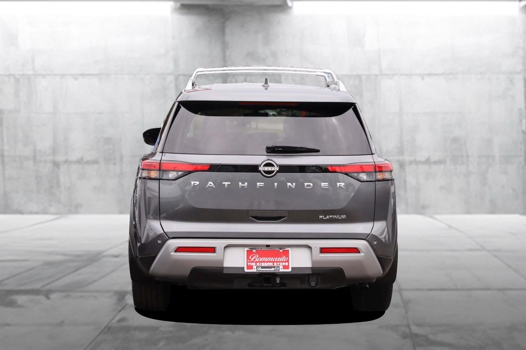 Nissan Pathfinder Vehicle Image 06