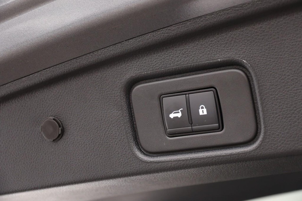 Nissan Pathfinder Vehicle Image 08