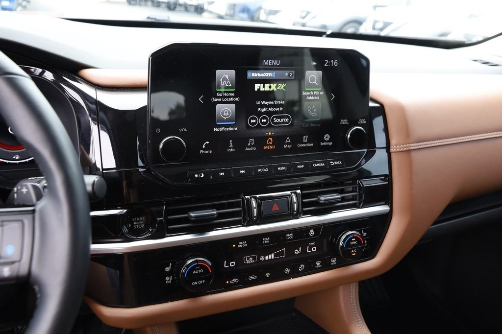 Nissan Pathfinder Vehicle Image 18