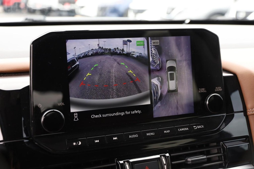 Nissan Pathfinder Vehicle Image 20