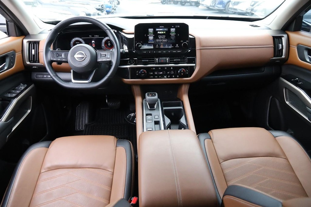 Nissan Pathfinder Vehicle Image 25